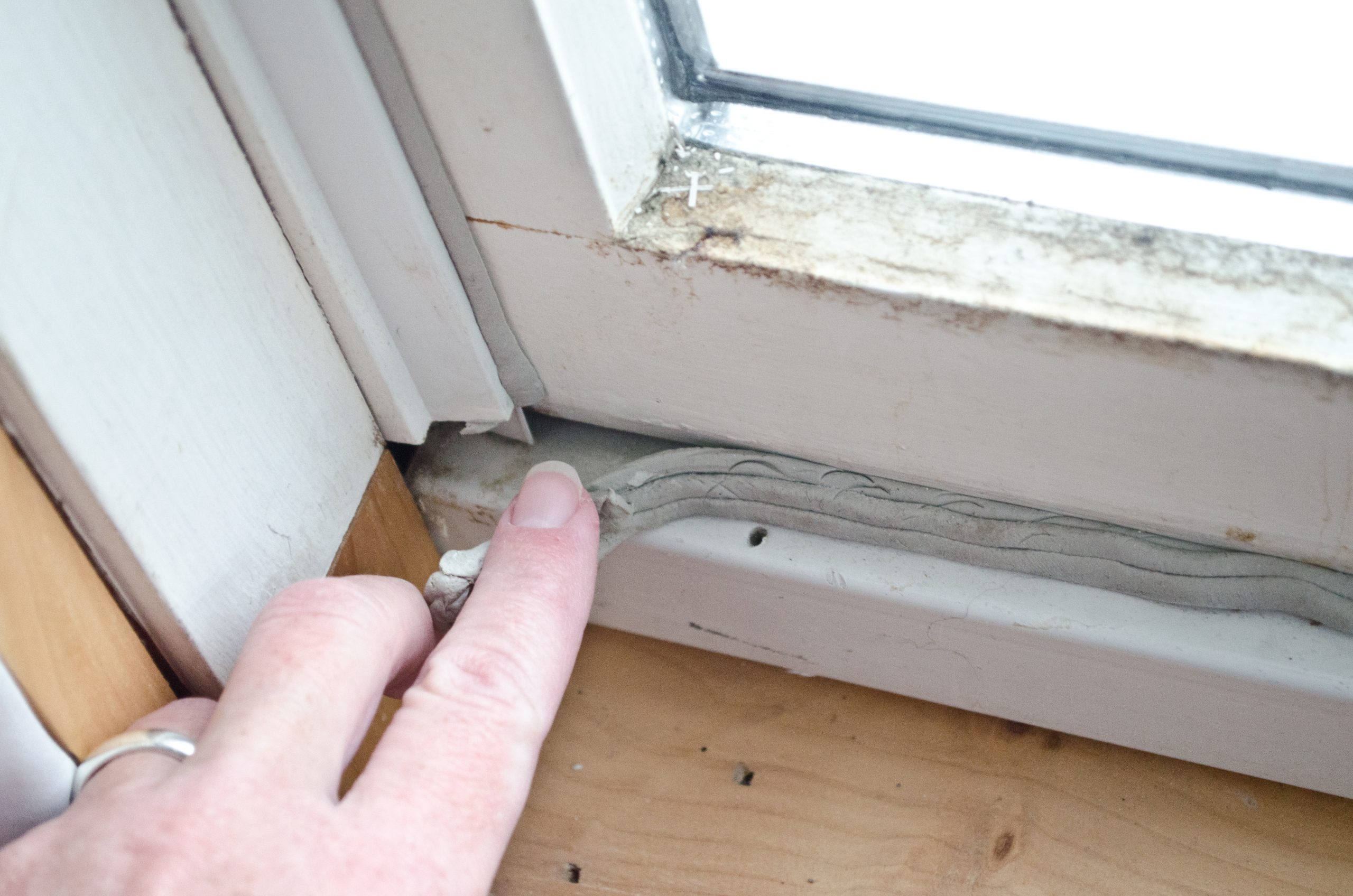 10 Signs Your Windows Are Costing You Money